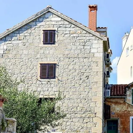 Slavica Apartment *