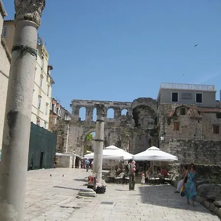 Slavica * Split