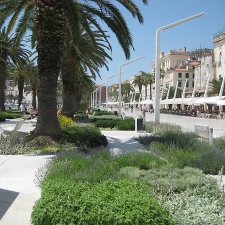 Slavica * Split